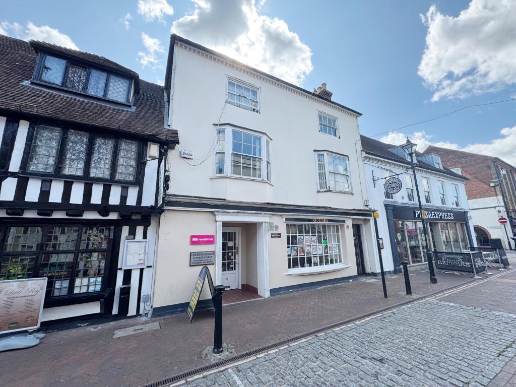 Lot: 98 - PERIOD TOWN CENTRE COMMERCIAL PREMISES - Front of property